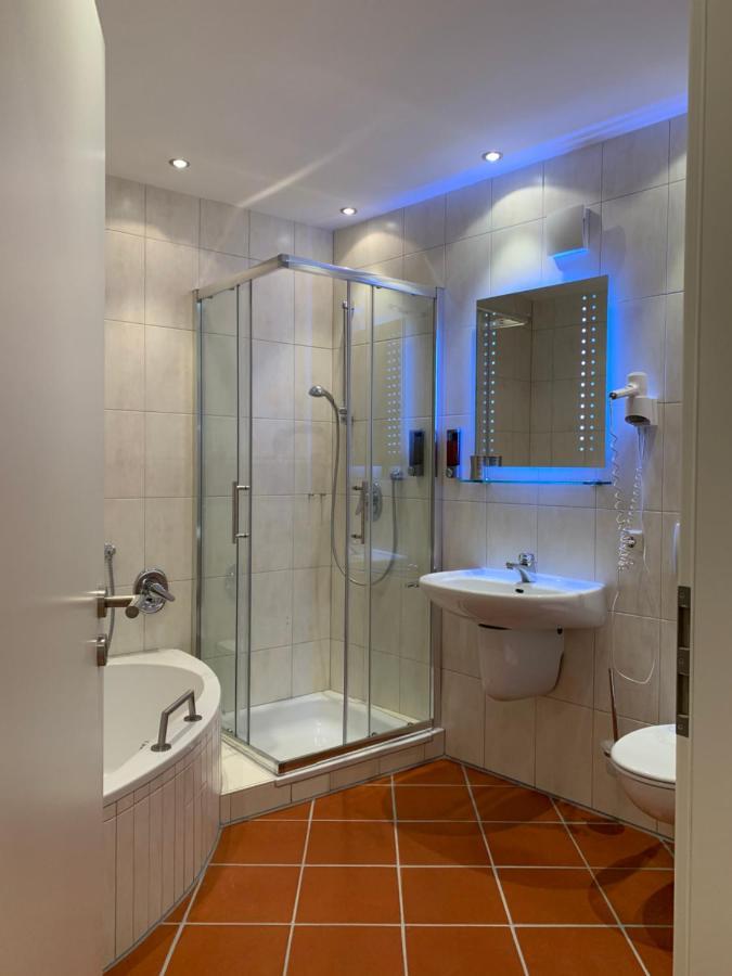 Hgh - Hotel Garni Helbig Neustadt an der Weinstrasse Luaran gambar